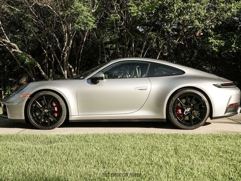 Used 2025 Porsche 911 Carrera S RWD image 3