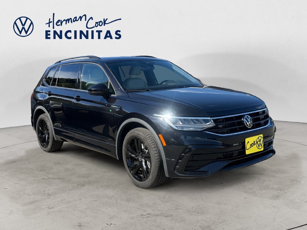 Certified 2024 Volkswagen Tiguan SE R-Line FWD image 7