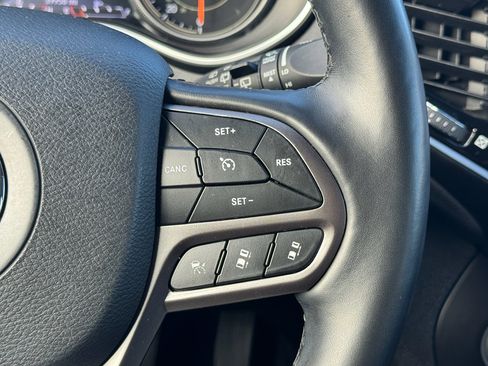 Used 2021 Jeep Cherokee Limited image 13