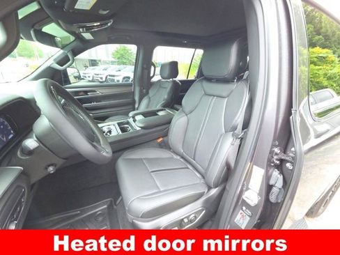 Used 2023 Jeep Wagoneer Series II AWD/4WD image 14