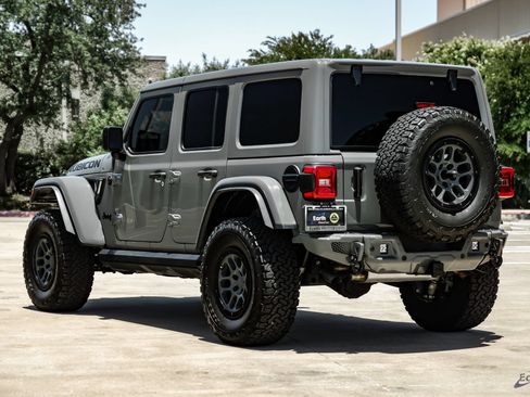 Used 2023 Jeep Wrangler Unlimited Rubicon 392 w/ Xtreme Recon 35" Tire Package AWD/4WD image 10