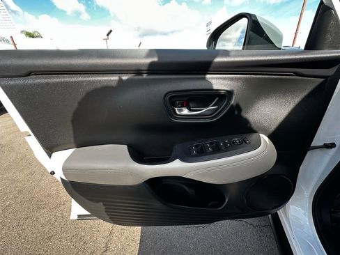 Certified 2024 Honda HR-V LX image 12