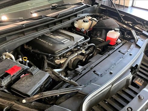 Used 2025 Cadillac Escalade V AWD/4WD image 31