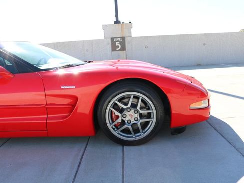 Used 2001 Chevrolet Corvette Z06 w/ Memory Pkg image 33