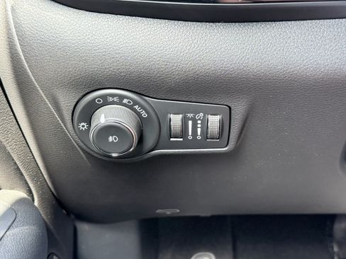 New 2026 Jeep Compass Latitude AWD/4WD image 11