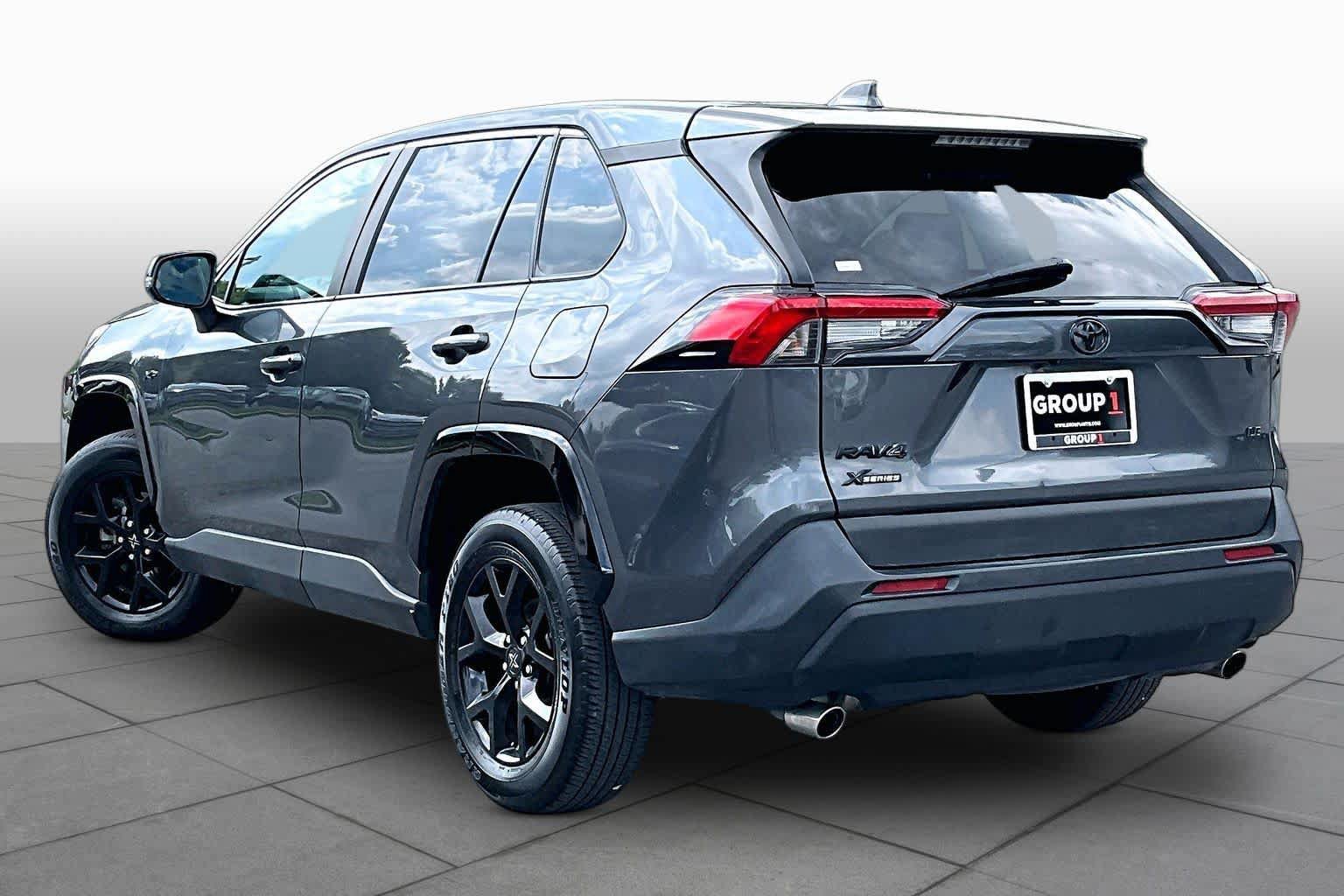 Used 2023 Toyota RAV4 LE FWD image 12