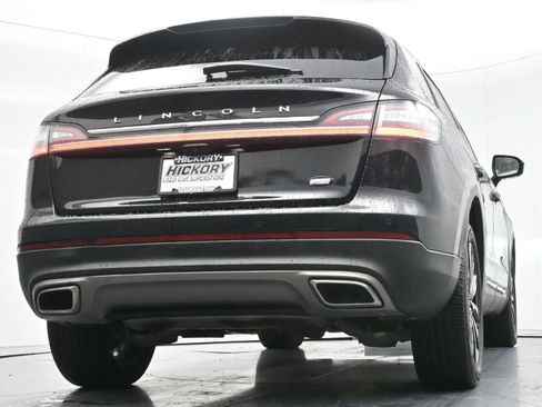 Used 2022 Lincoln Nautilus Reserve w/ Monochromatic Package AWD/4WD image 46
