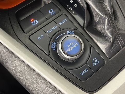 Used 2020 Toyota RAV4 Adventure image 21