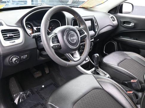 Used 2021 Jeep Compass Latitude image 12