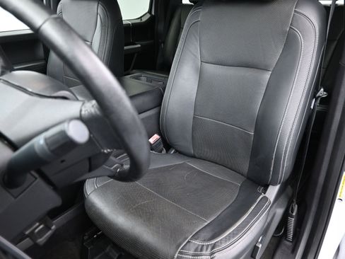 Used 2018 Ford F150 XLT w/ Equipment Group 302A Luxury image 21