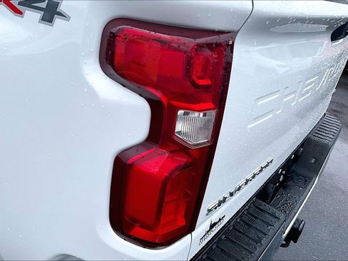 Used 2023 Chevrolet Silverado 2500 LTZ AWD/4WD image 25