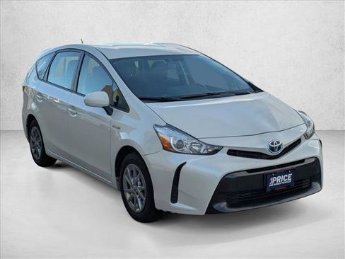 Used 2017 Toyota Prius V Two image 3