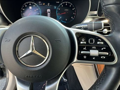 Used 2022 Mercedes-Benz GLC 300 4MATIC image 29