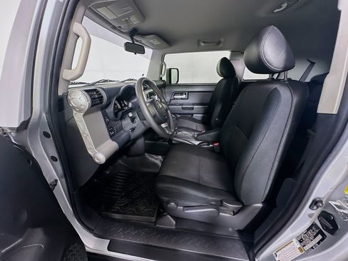 Used 2007 Toyota FJ Cruiser 2WD image 13