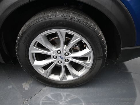 Used 2020 Ford Explorer XLT w/ Equipment Group 202A RWD image 15