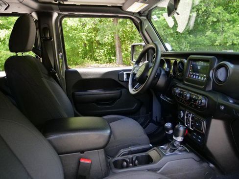 Used 2023 Jeep Wrangler Unlimited Sport AWD/4WD image 38