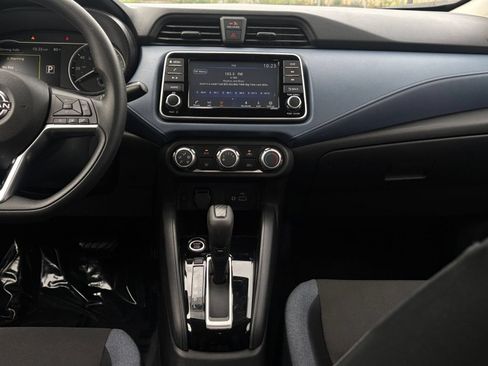 Used 2025 Nissan Versa SV FWD image 18