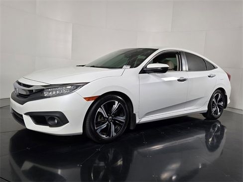 Used 2016 Honda Civic Touring image 2