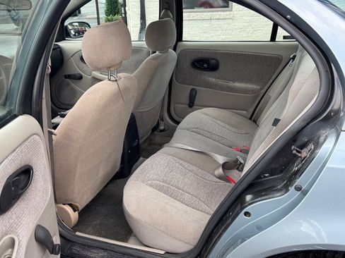 Used 2002 Saturn S-Series SL2 FWD image 14