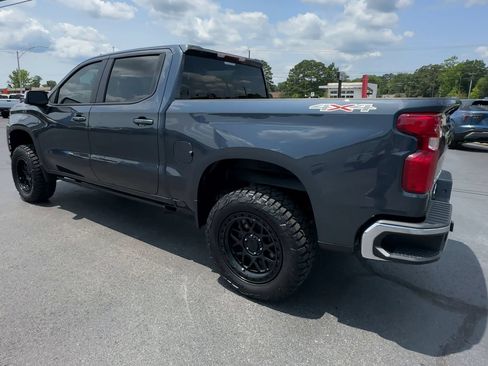 Used 2021 Chevrolet Silverado 1500 LT AWD/4WD image 6