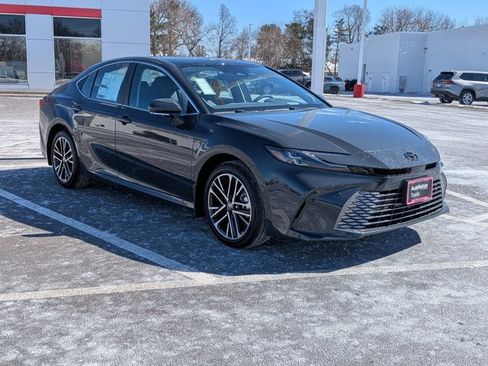 New 2026 Toyota Camry XLE image 7