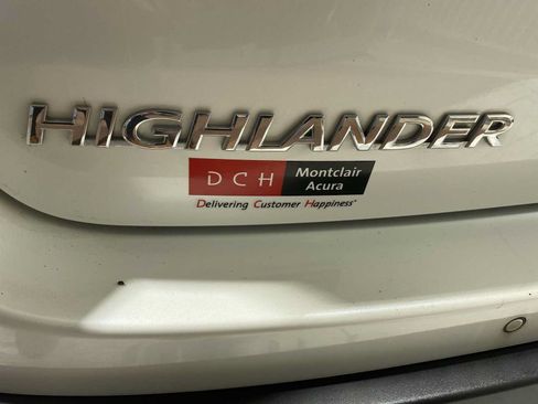 Used 2018 Toyota Highlander Limited Platinum AWD/4WD image 7
