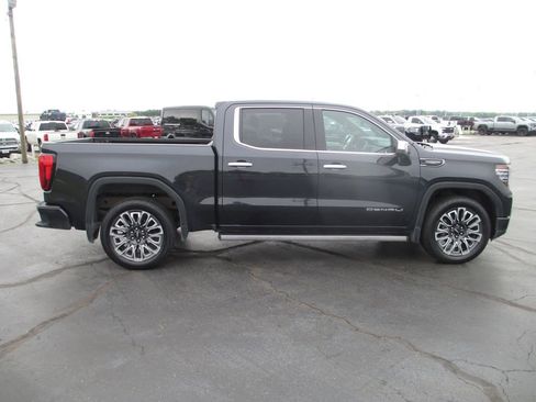 Used 2025 GMC Sierra 1500 Denali Ultimate AWD/4WD image 6