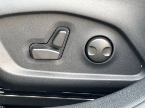 New 2026 Jeep Compass Latitude image 10