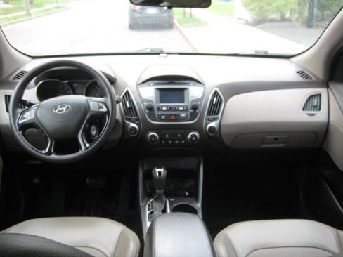 Used 2015 Hyundai Tucson GLS w/ Option Group 02 image 17