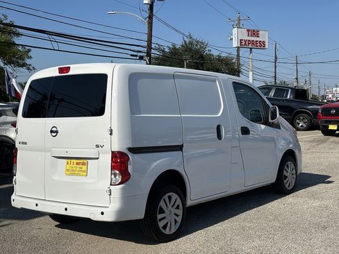 Used 2021 Nissan NV200 SV w/ Back Door Glass Package image 4