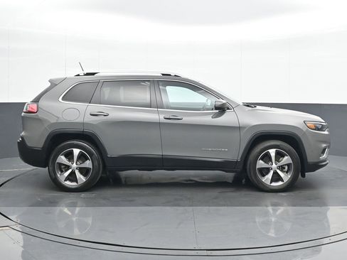 Used 2021 Jeep Cherokee Limited image 7