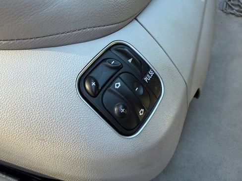 Used 2004 Mercedes-Benz SL 500 w/ Comfort Pkg image 13