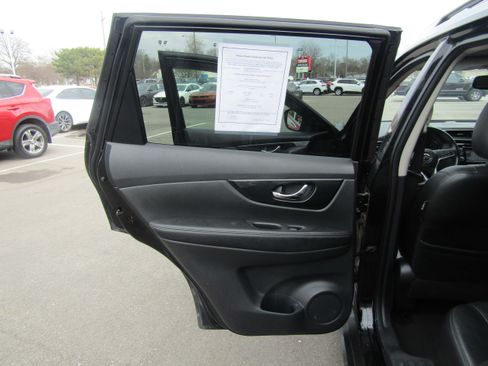 Used 2017 Nissan Rogue SL w/ SL Premium Package image 12