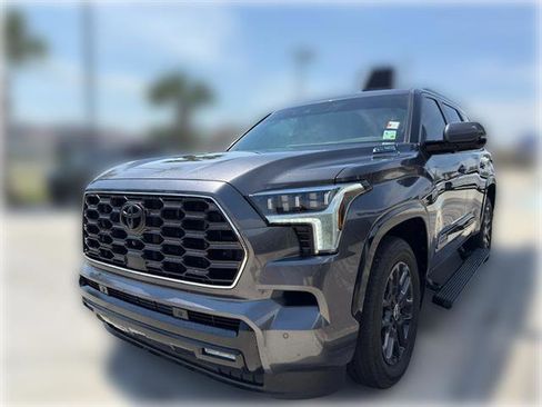 Used 2024 Toyota Sequoia Platinum image 3