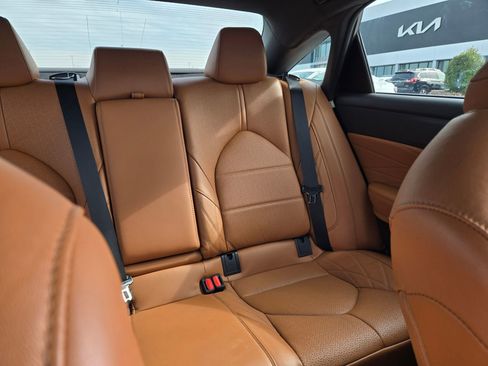 Used 2022 Toyota Avalon Limited w/ Advanced Safety Package image 14