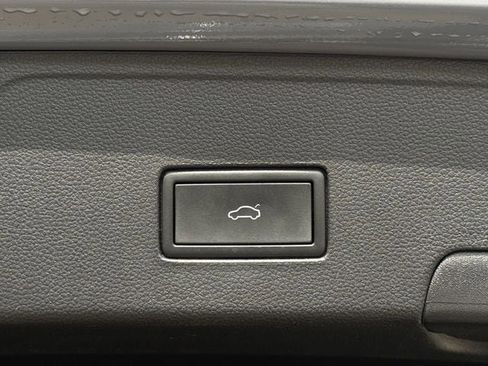 Used 2021 Volkswagen Atlas Cross Sport SEL R-Line w/ Cross Sport MDO Package image 31