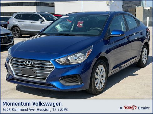 Used 2022 Hyundai Accent SE FWD image 1