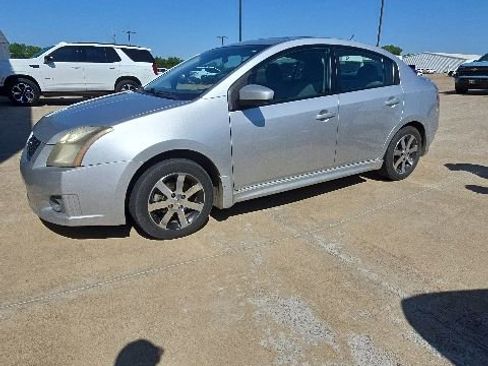 Used 2012 Nissan Sentra 2.0 SR w/ Special Edition Pkg FWD image 10