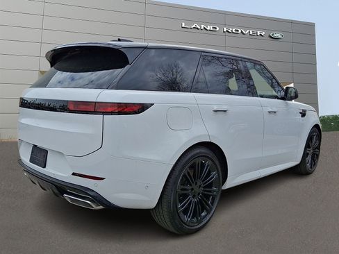 New 2026 Land Rover Range Rover Sport Dynamic SE image 2