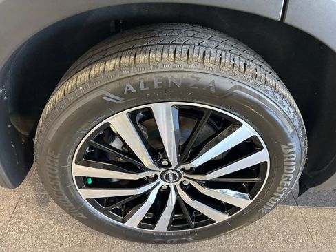 Used 2024 Nissan Pathfinder Platinum w/ Cargo Package image 20