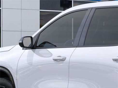 New 2026 Chevrolet Traverse RS image 12