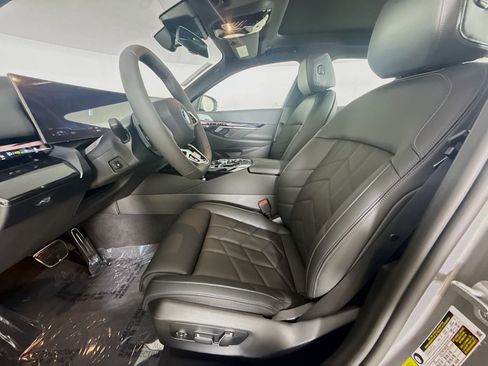 New 2026 BMW 550e xDrive AWD/4WD image 22