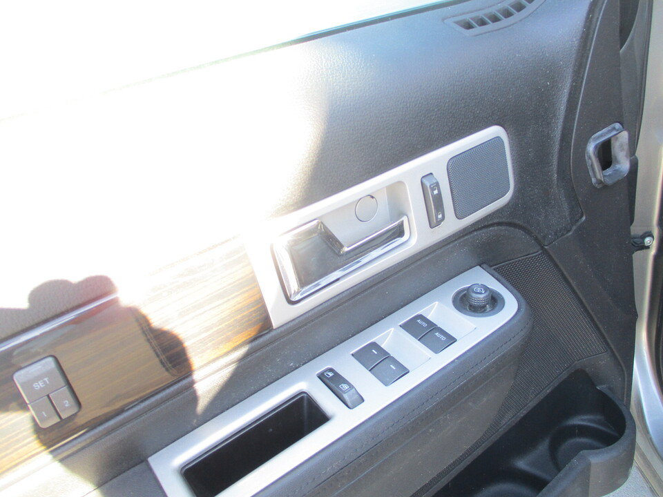 Used 2008 Lincoln MKX AWD image 27