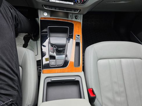 Used 2022 Audi Q5 2.0T Premium Plus w/ Premium Plus Package image 11