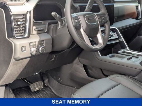 New 2026 GMC Sierra 3500 Denali w/ Denali Reserve Package AWD/4WD image 16