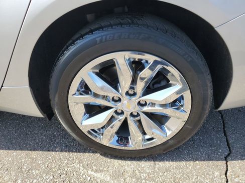 Used 2018 Chevrolet Impala LT image 28