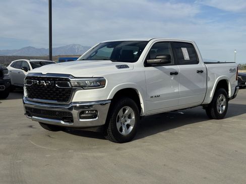 Used 2025 RAM 1500 Big Horn AWD/4WD image 3
