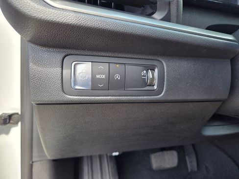 New 2026 Chevrolet Traverse LT w/ Midnight/Sport Edition FWD image 28