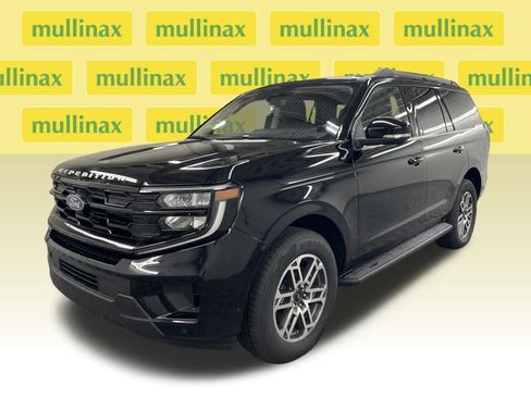 New 2025 Ford Expedition Active image 14