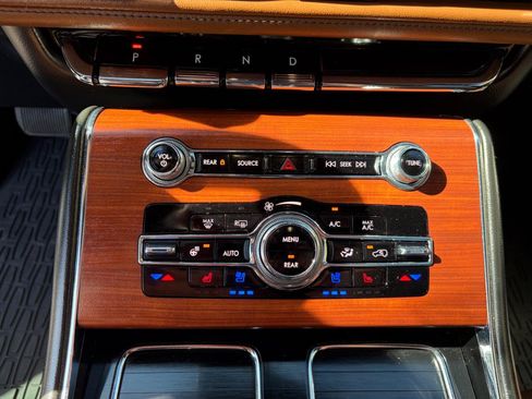 Used 2023 Lincoln Aviator Reserve w/ Equipment Group 201A AWD/4WD image 26